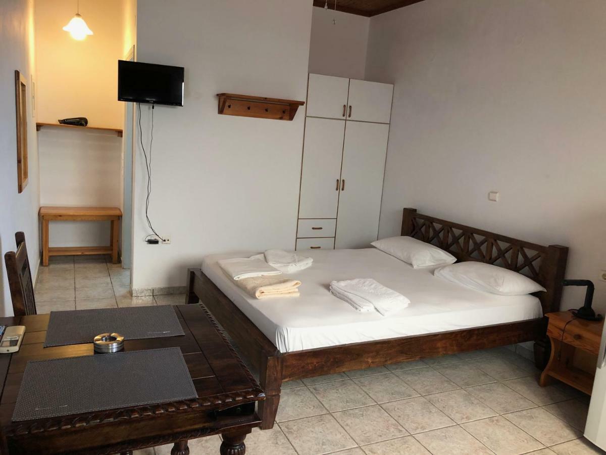 Mythos Suites-Hermes Apartment Methoni  Ngoại thất bức ảnh